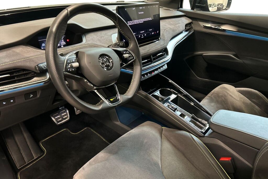 Skoda Enyaq 2023 Coupe 80x 4x4 RS iV