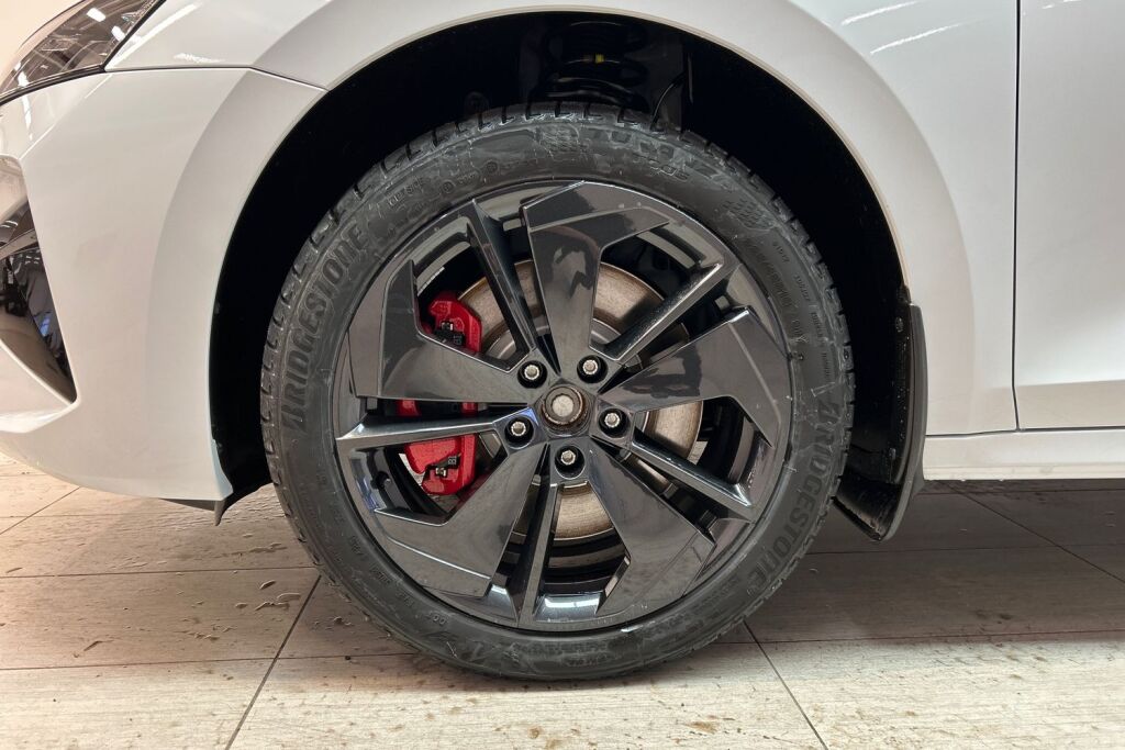 Skoda Octavia 2025 2.0 TSI RS DSG Autom.