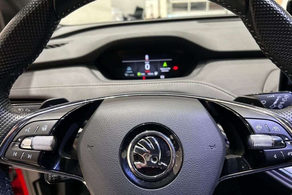 Skoda Enyaq 2022 80x 4x4 SportLine iV