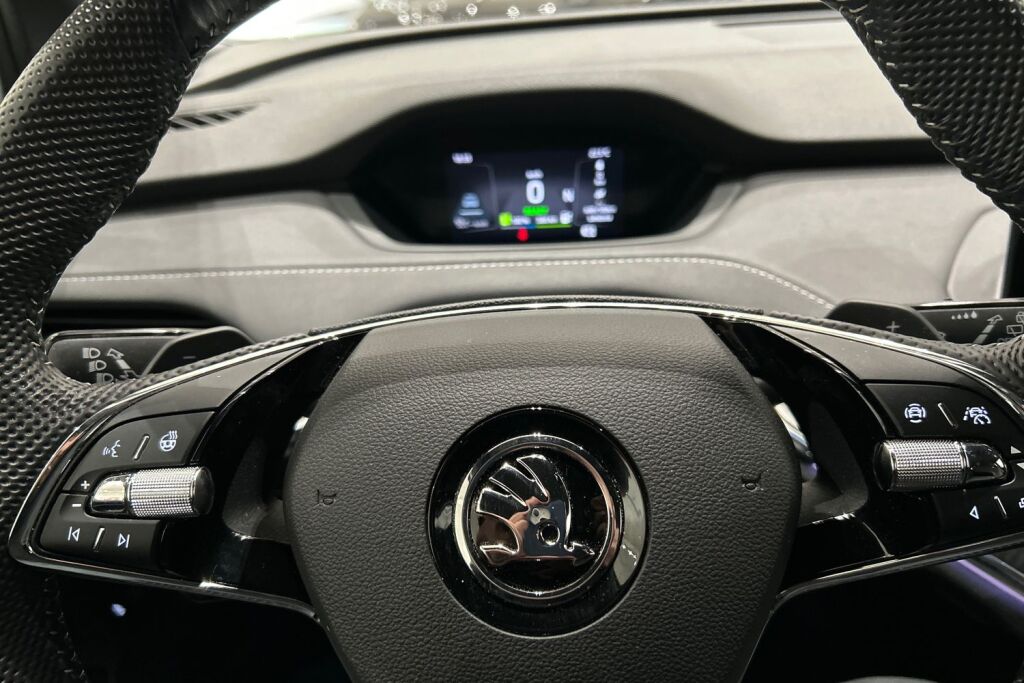 Skoda Enyaq 2022 80x 4x4 SportLine iV