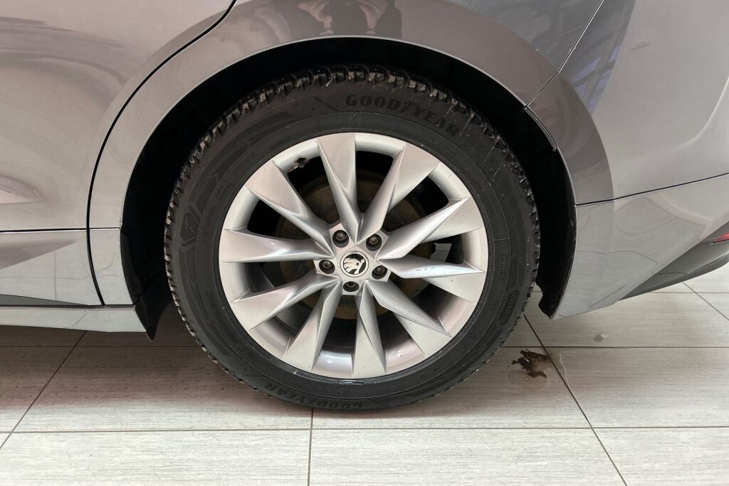 Skoda Enyaq 2023 80x 4x4 SportLine iV