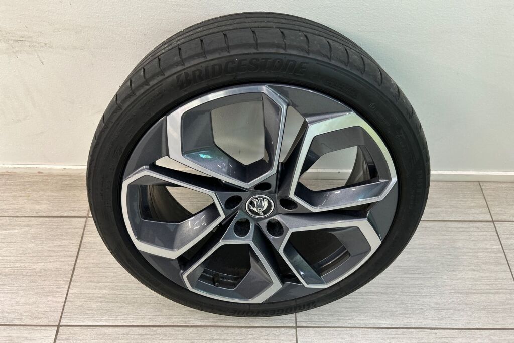 Skoda Octavia 2024 1,4 TSI PHEV RS iV DSG Autom.