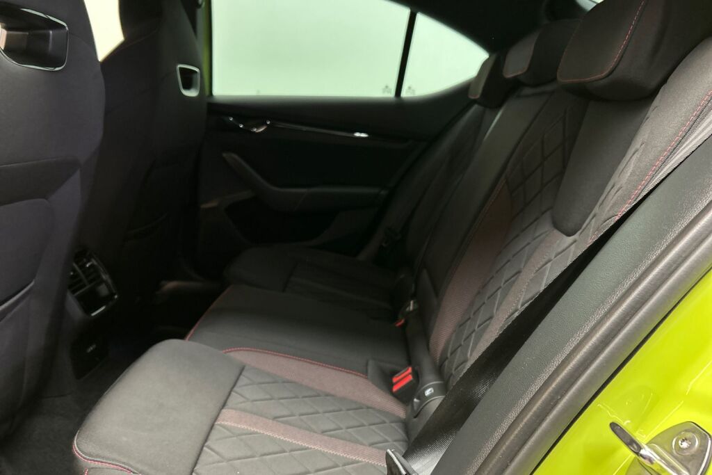 Skoda Octavia 2024 1,4 TSI PHEV RS iV DSG Autom.