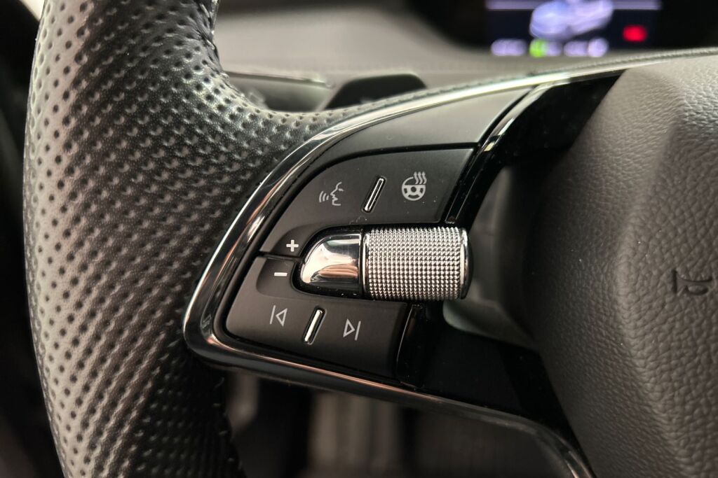 Skoda Enyaq 2023 80x 4x4 SportLine iV