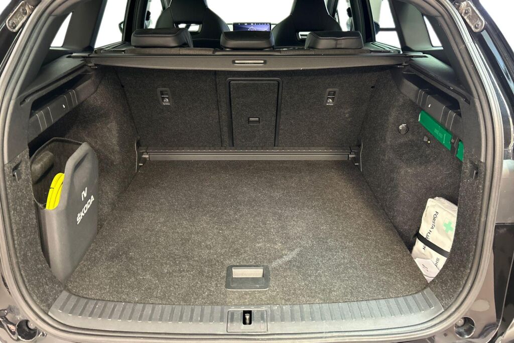 Skoda Enyaq 2023 80x 4x4 SportLine iV