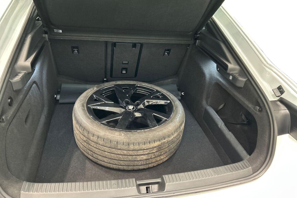 Skoda Superb 2025 2.0 TSI 204 SportLine DSG Autom.