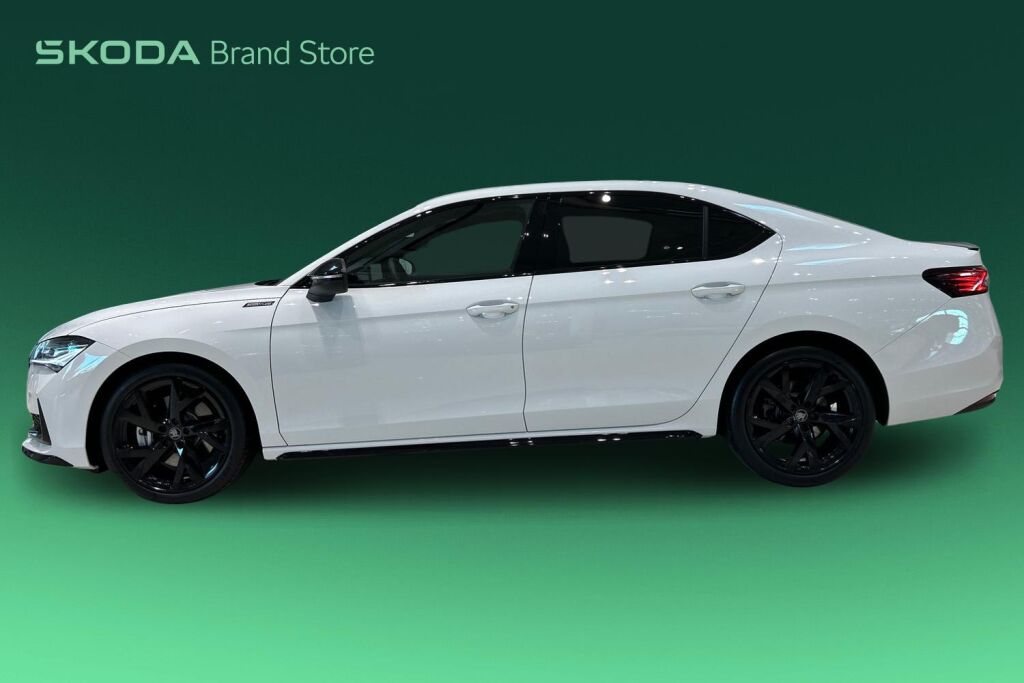 Skoda Superb 2025 2.0 TSI 204 SportLine DSG Autom. Tehdastakuu 1/2030 tai 100tkm