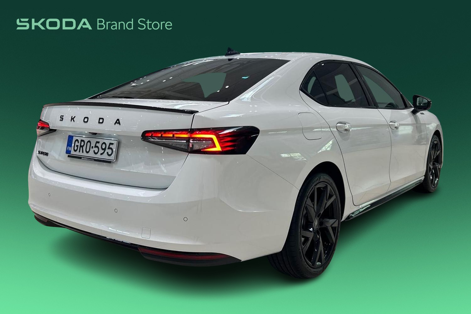 Skoda Superb 2025, photo 2/22