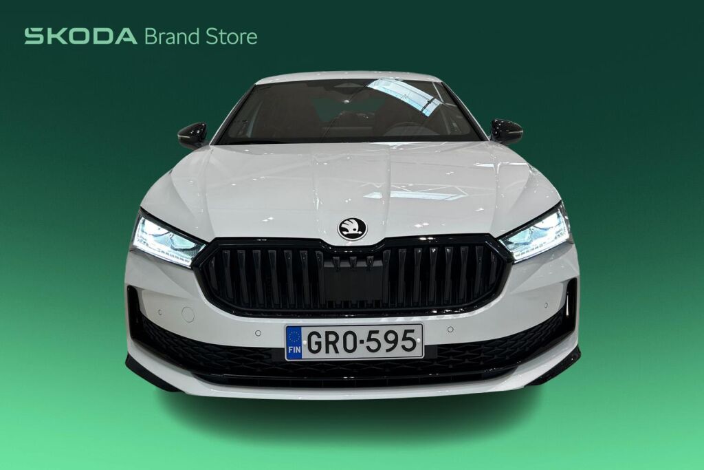 Skoda Superb 2025 2.0 TSI 204 SportLine DSG Autom. Tehdastakuu 1/2030 tai 100tkm