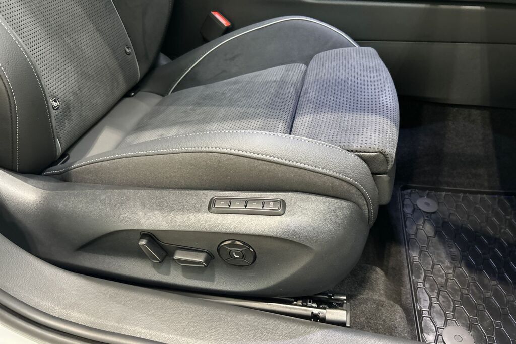 Skoda Superb 2025 2.0 TSI 204 SportLine DSG Autom.