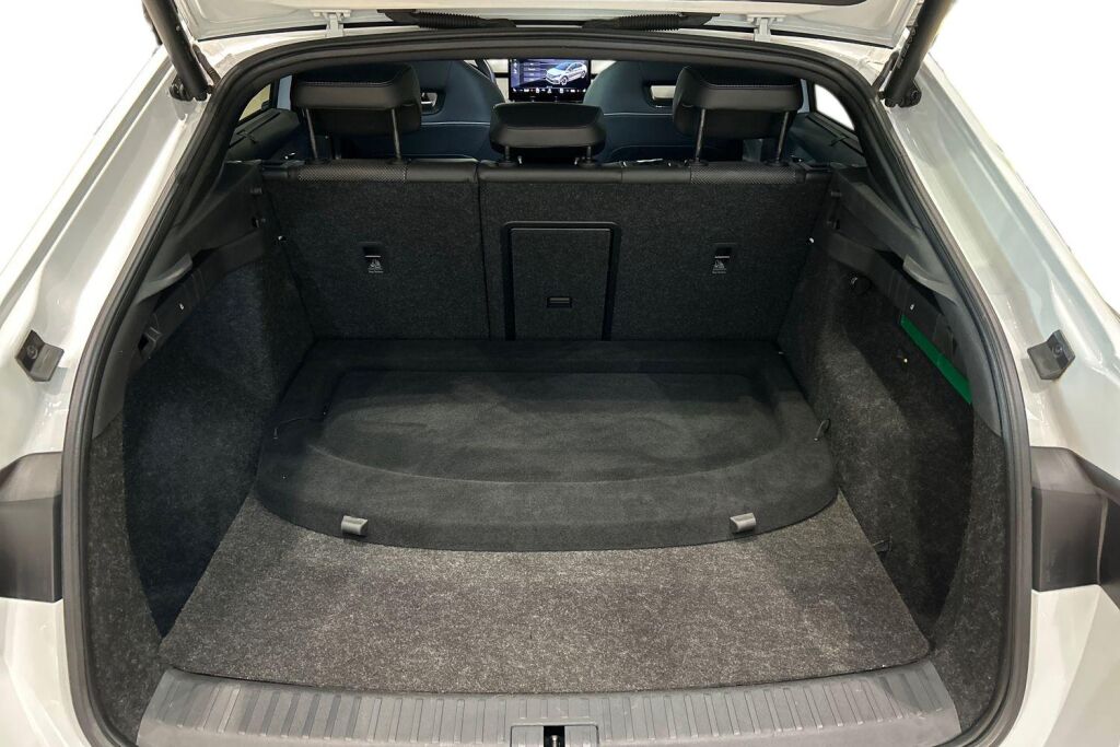 Skoda Enyaq 2022 80x 4x4 RS iV - ILMALÄMPÖPUMPPU - Tehdastakuu voimassa 02/2027