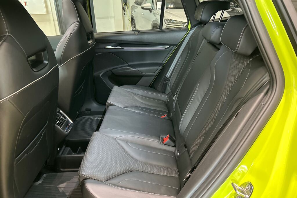 Skoda Enyaq 2023 80x 4x4 RS iV