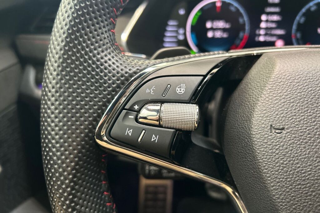 Skoda Octavia 2024 1.4 TSI PHEV RS iV DSG Autom.