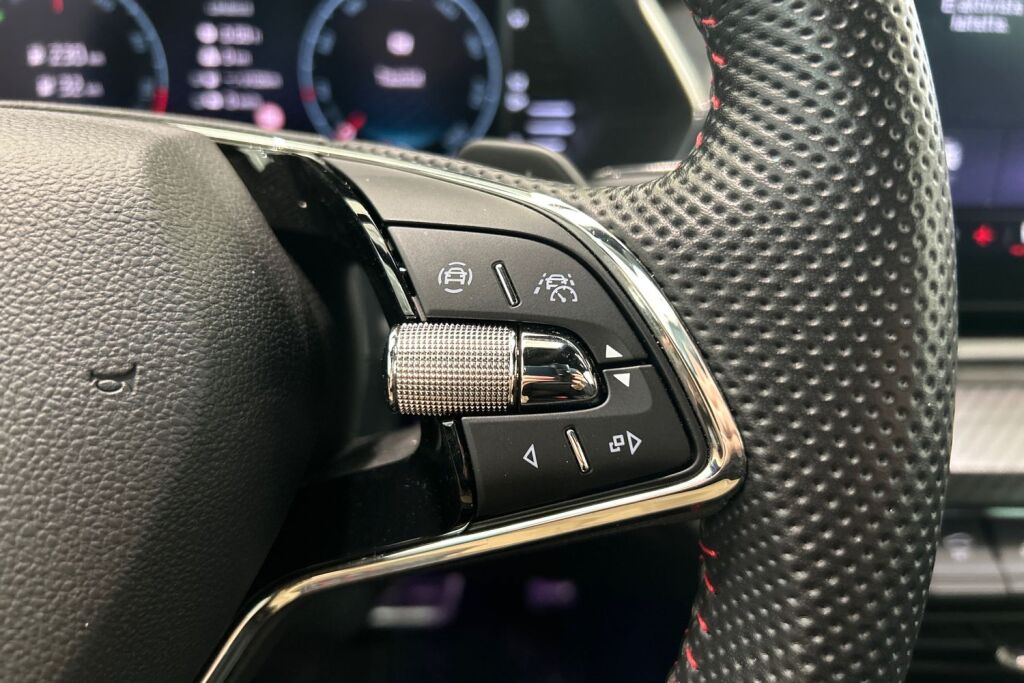 Skoda Octavia 2024 1.4 TSI PHEV RS iV DSG Autom.