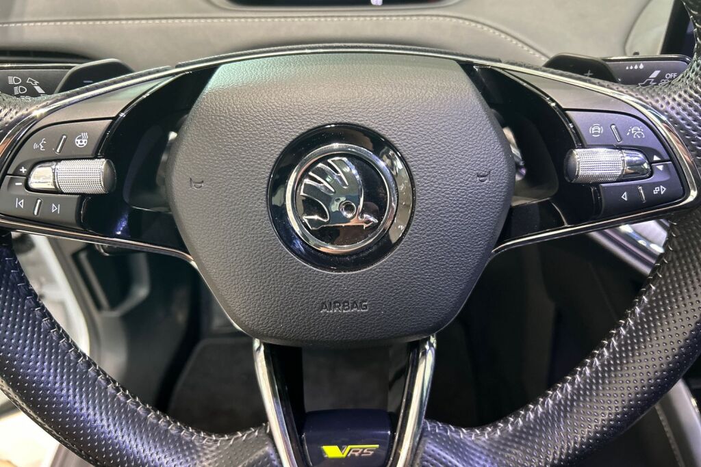 SKODA Enyaq 2022 Coupe 80x 4x4 RS iV