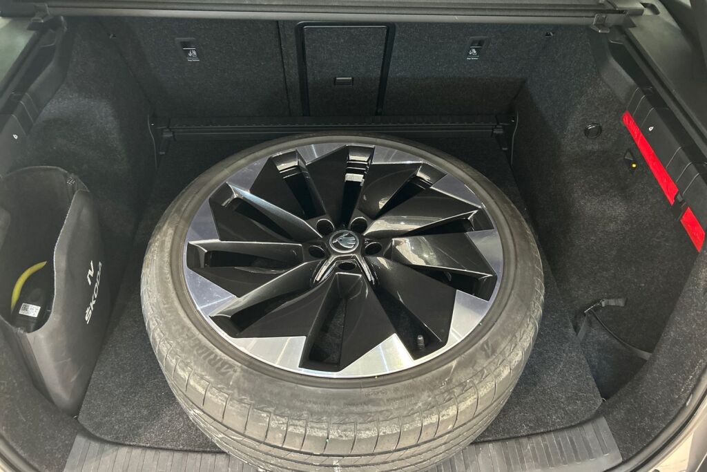 Skoda Enyaq 2022 80x 4x4 SportLine iV