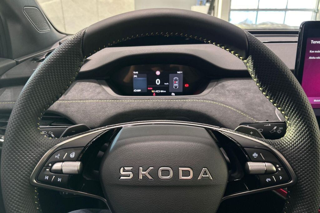 Skoda Enyaq 2026 Coupé 85x 4x4 RS