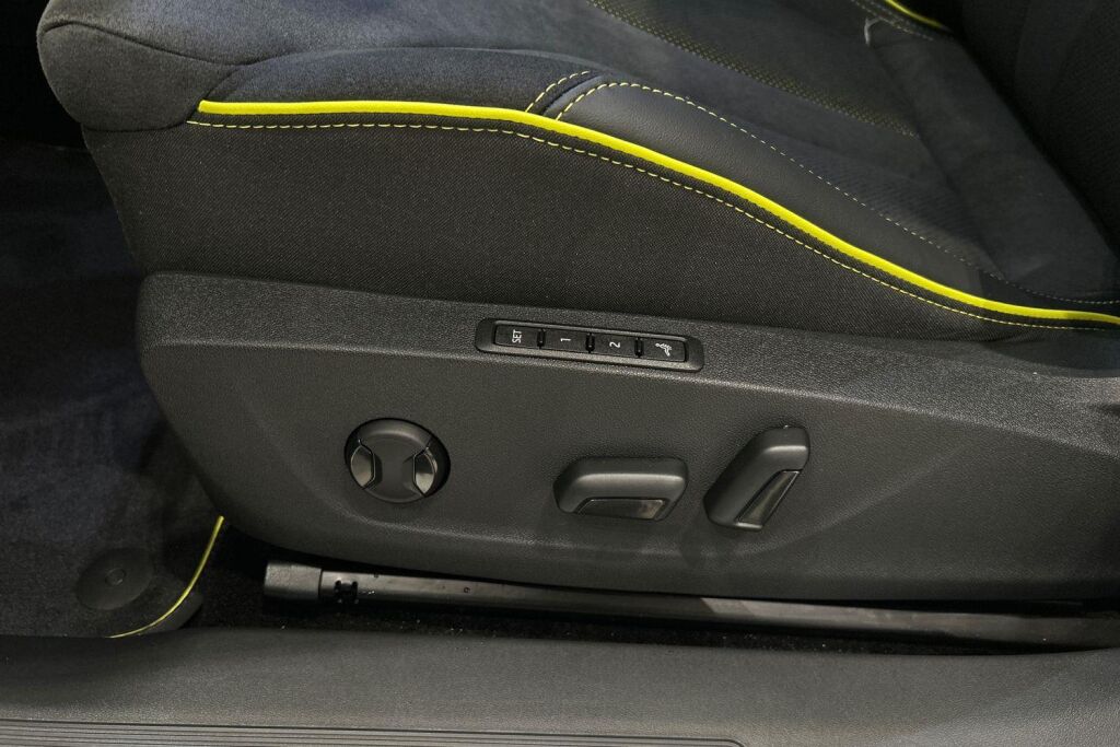 Skoda Enyaq 2026 Coupé 85x 4x4 RS