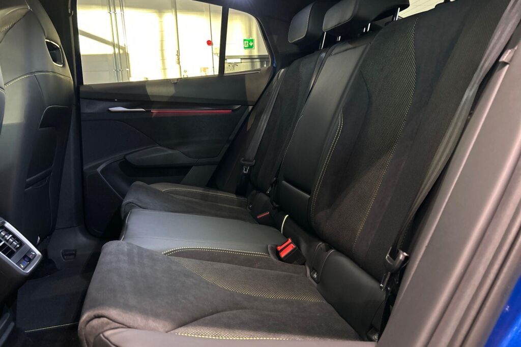 Skoda Enyaq 2026 Coupé 85x 4x4 RS