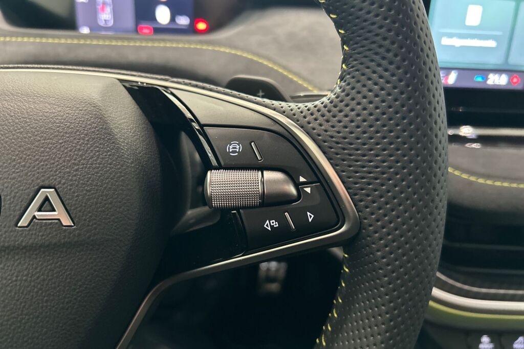 Skoda Enyaq 2026 Coupé 85x 4x4 RS