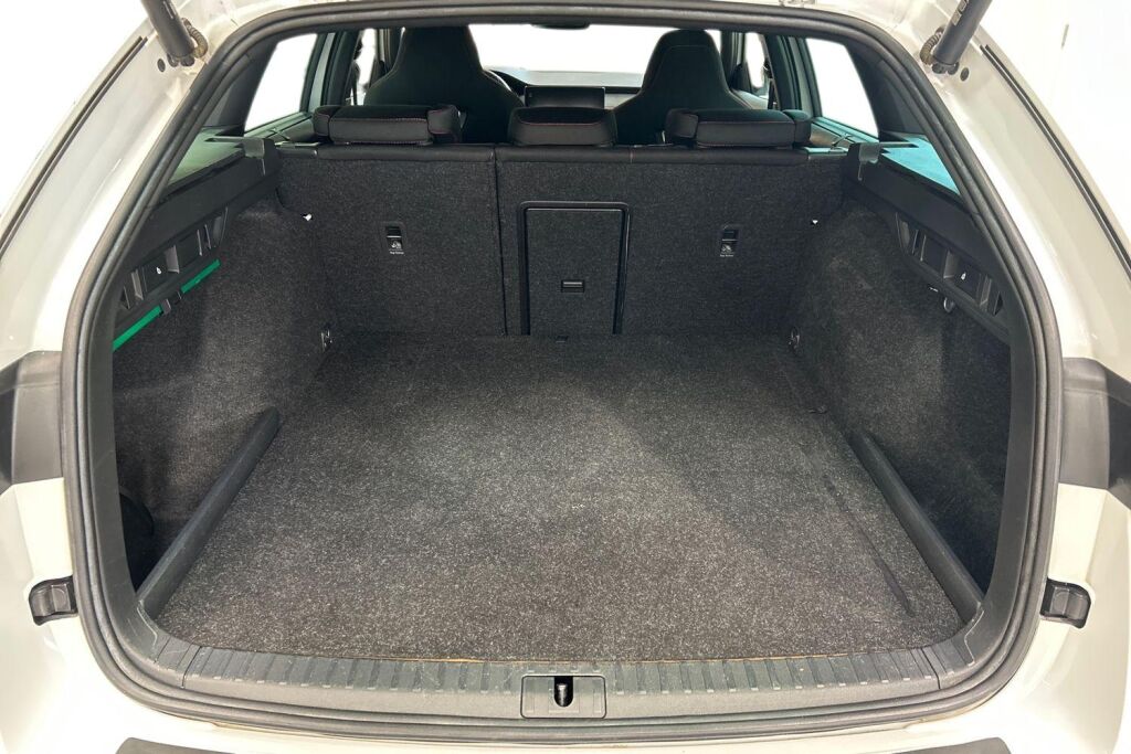 SKODA OCTAVIA 2022 Combi 1.4 TSI PHEV RS iV DSG Autom.