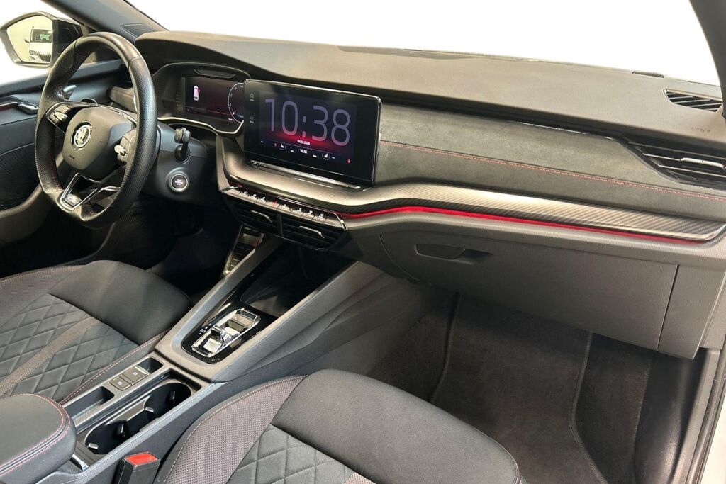 SKODA OCTAVIA 2022 Combi 1.4 TSI PHEV RS iV DSG Autom.