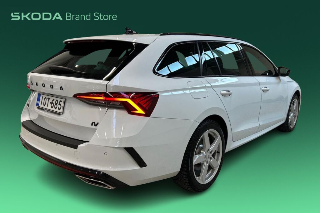 SKODA OCTAVIA 2022 Combi 1.4 TSI PHEV RS iV DSG Autom.