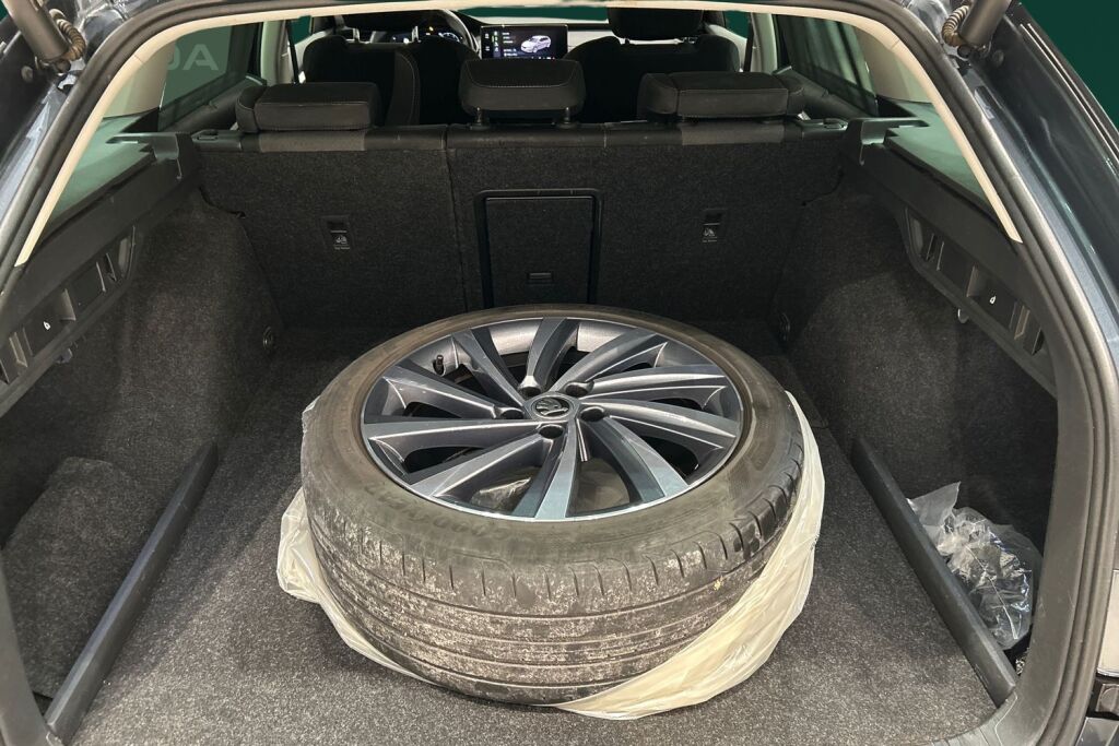 Skoda Octavia 2022 Combi 1.4 TSI PHEV Style iV DSG Autom.