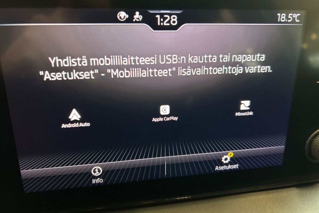 Skoda Kamiq 2022 1.0 TSI 110 Ambition