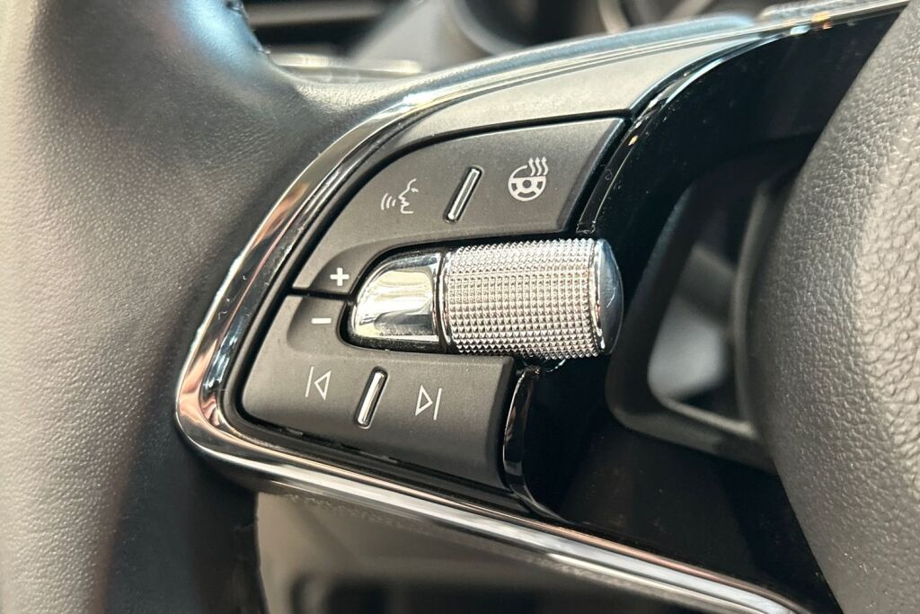 Skoda Kamiq 2022 1.0 TSI 110 Ambition