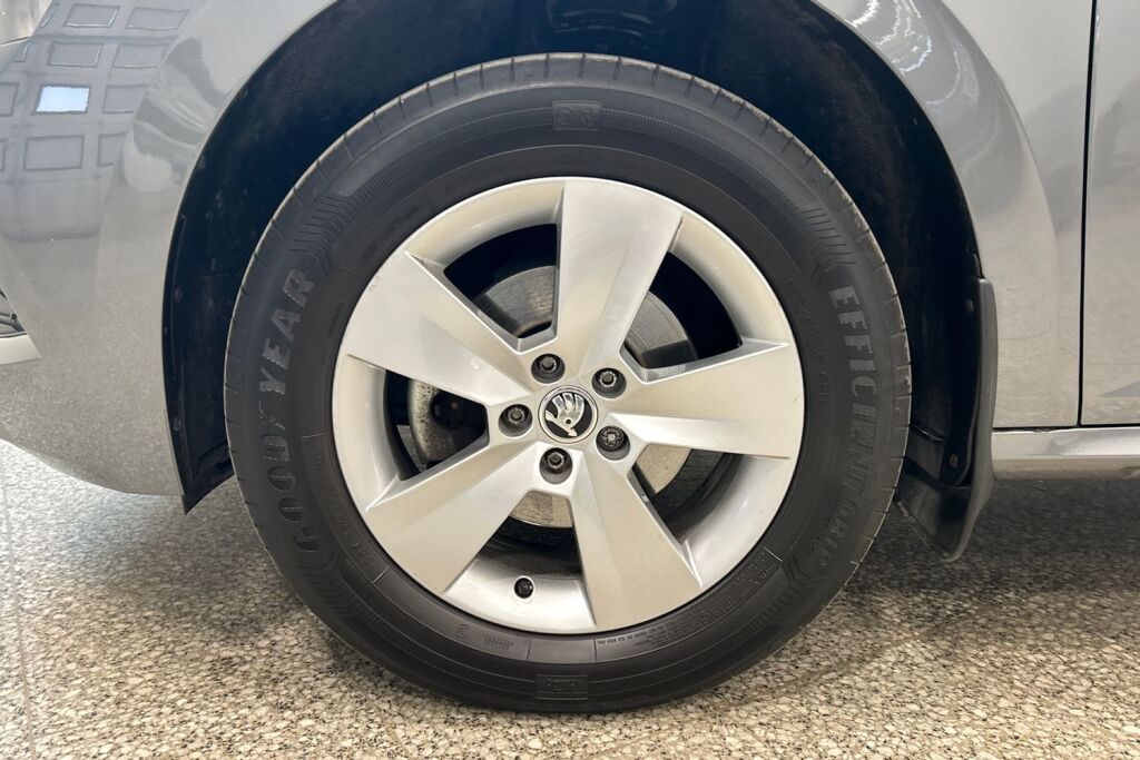 Skoda Kamiq 2022 1.0 TSI 110 Ambition