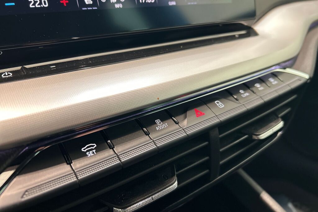 SKODA OCTAVIA 2023 Combi 1.0 TSI Ambition eTEC DSG Autom.
