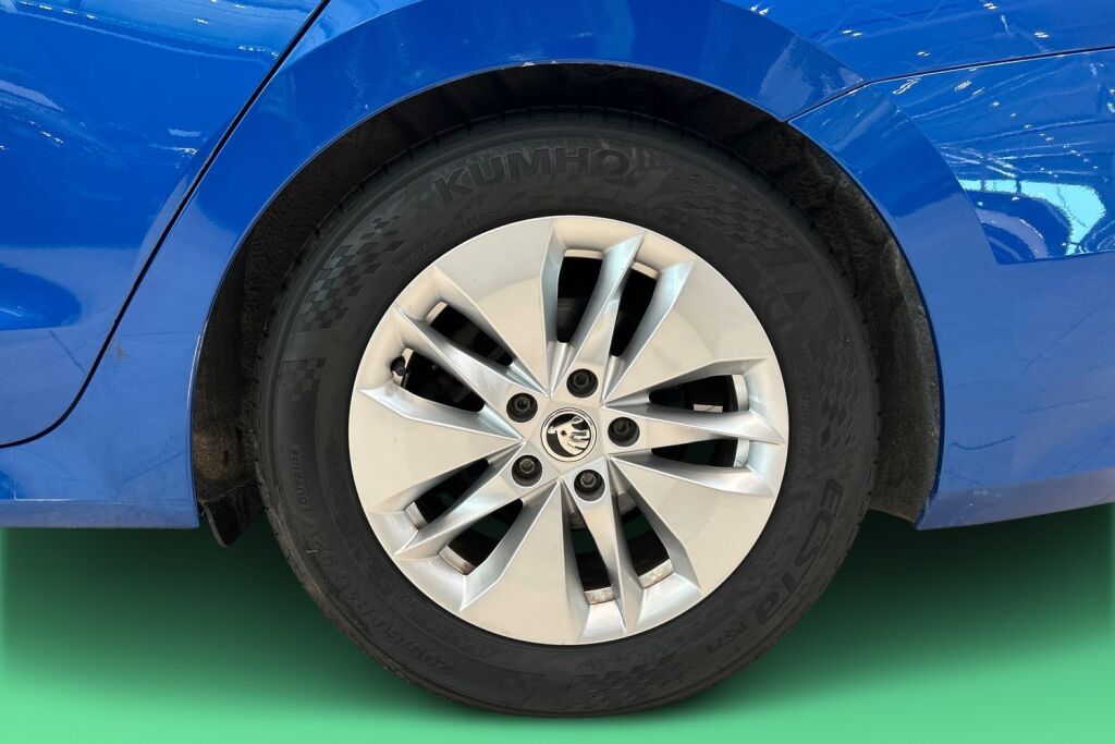 SKODA OCTAVIA 2023 Combi 1.0 TSI Ambition eTEC DSG Autom.