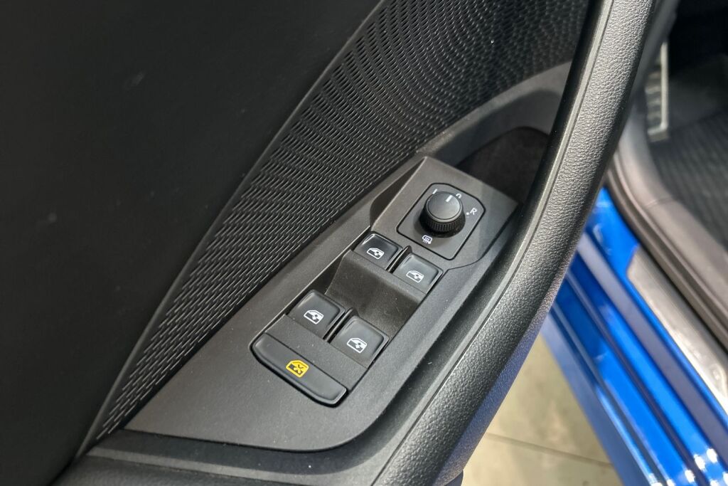 SKODA OCTAVIA 2023 Combi 1.0 TSI Ambition eTEC DSG Autom.