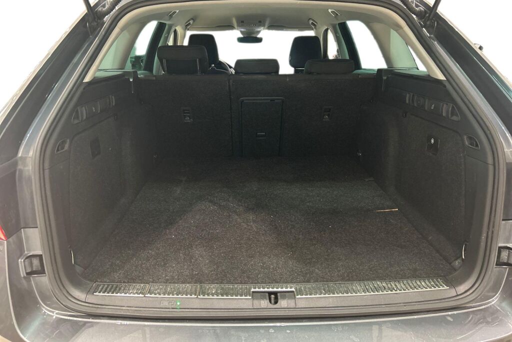 Skoda Superb 2023 Combi 1.4 TSI PHEV Ambition iV BusinessLine DSG Autom.