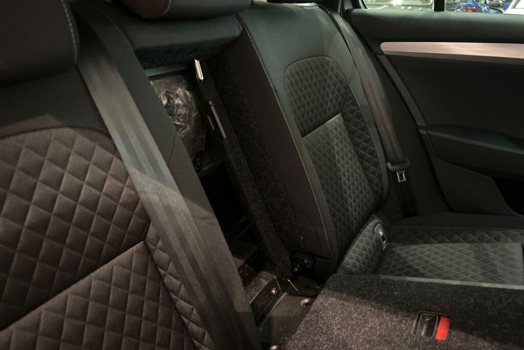 Skoda Superb 2023 Combi 1.4 TSI PHEV Ambition iV BusinessLine DSG Autom.