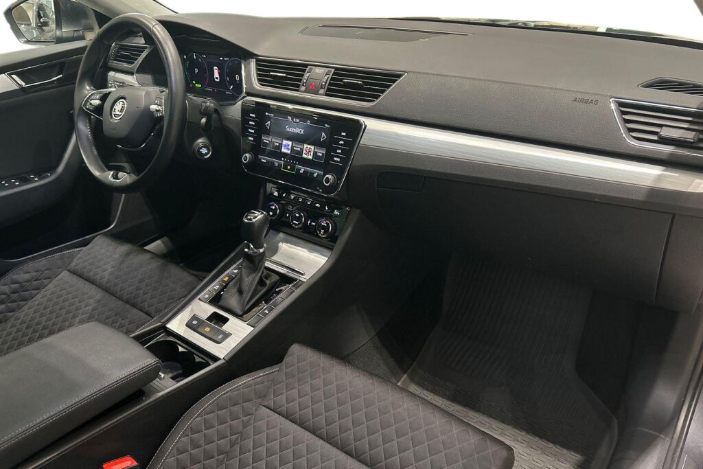 Skoda Superb 2023 Combi 1.4 TSI PHEV Ambition iV BusinessLine DSG Autom.