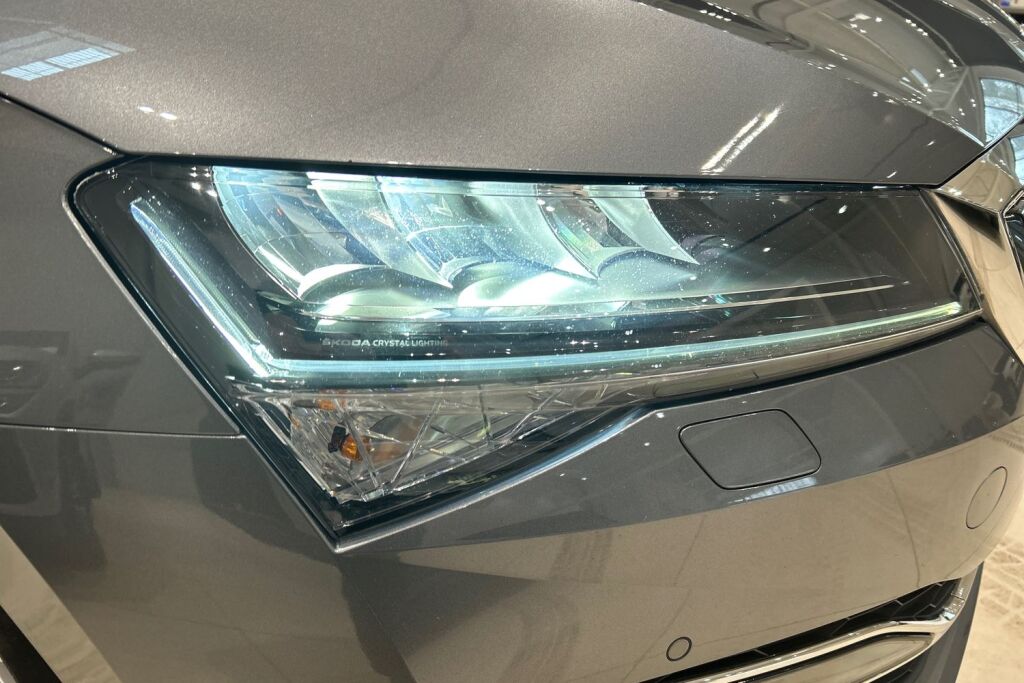 Skoda Superb 2023 Combi 1.4 TSI PHEV Ambition iV BusinessLine DSG Autom.