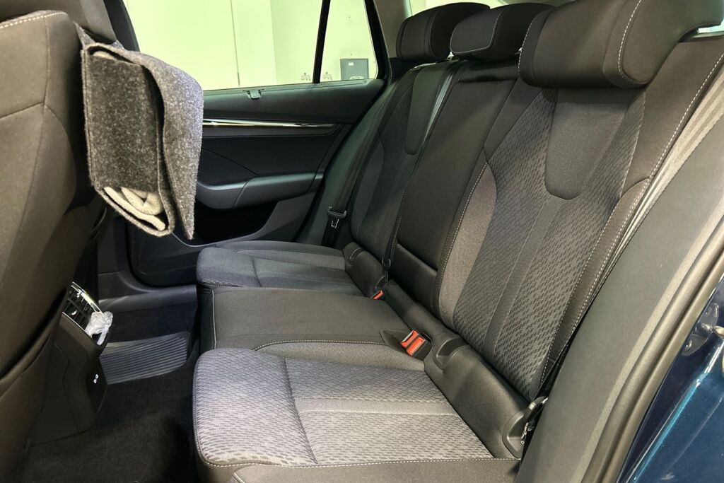 SKODA OCTAVIA 2024 Combi 1.4 TSI PHEV Style iV DSG Autom.