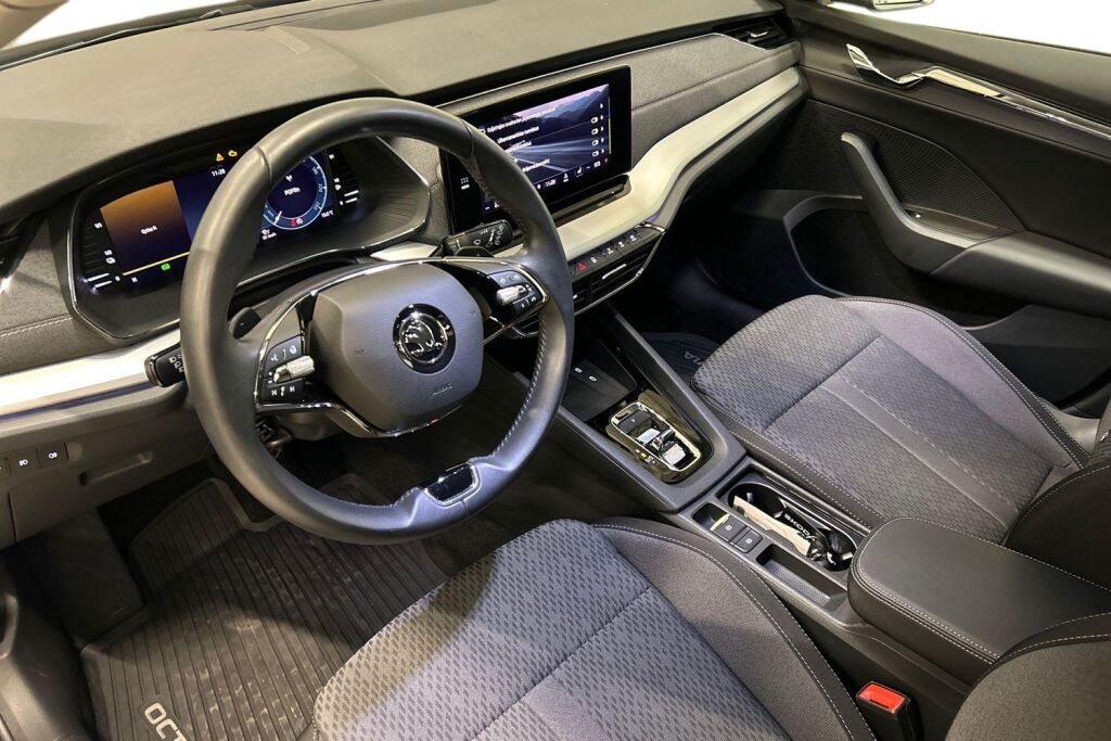 SKODA OCTAVIA 2024 Combi 1.4 TSI PHEV Style iV DSG Autom.