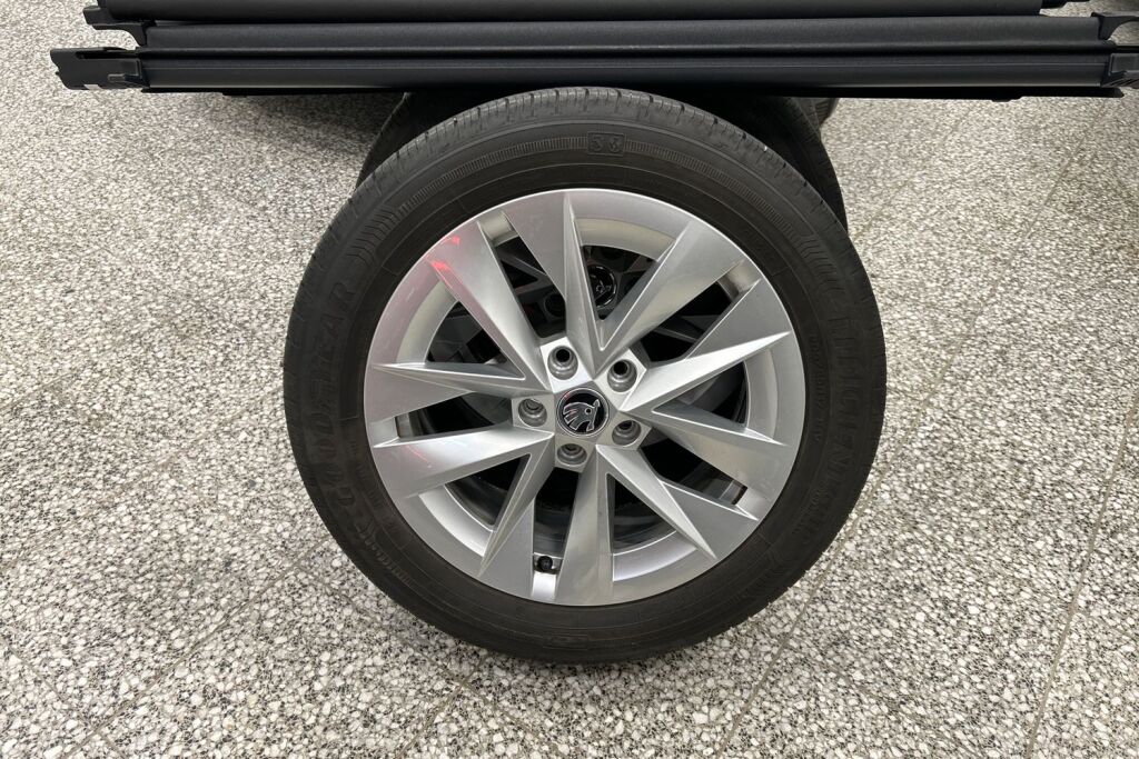 SKODA OCTAVIA 2024 Combi 1.4 TSI PHEV Style iV DSG Autom.