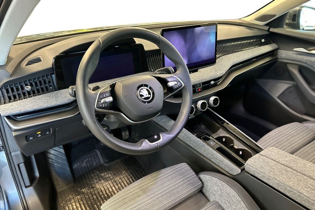 SKODA SUPERB 2025 1.5 TSI eTEC Style DSG Autom.