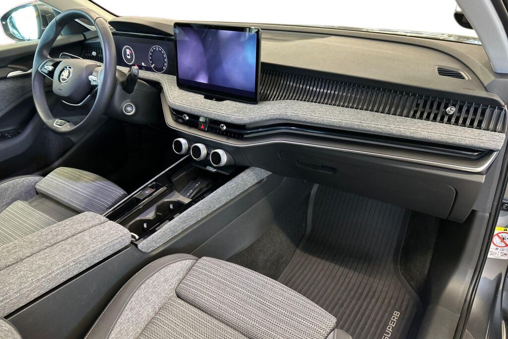 SKODA SUPERB 2025 1.5 TSI eTEC Style DSG Autom.