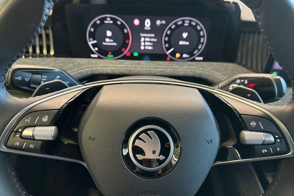 SKODA SUPERB 2025 1.5 TSI eTEC Style DSG Autom.