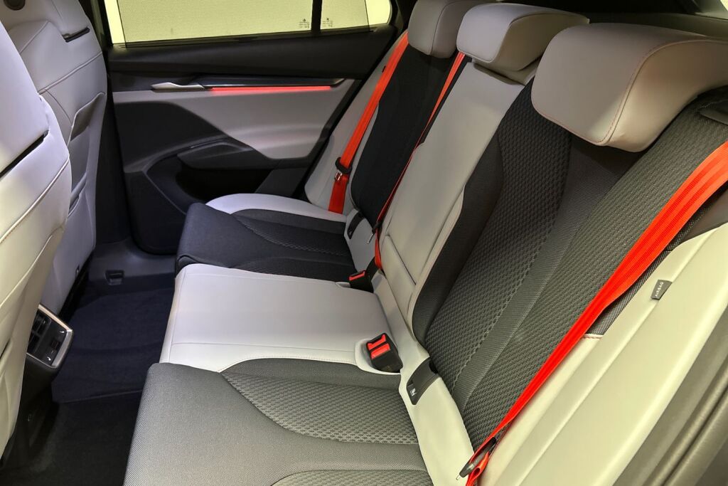 Skoda Enyaq 2025 85x 4x4 Style