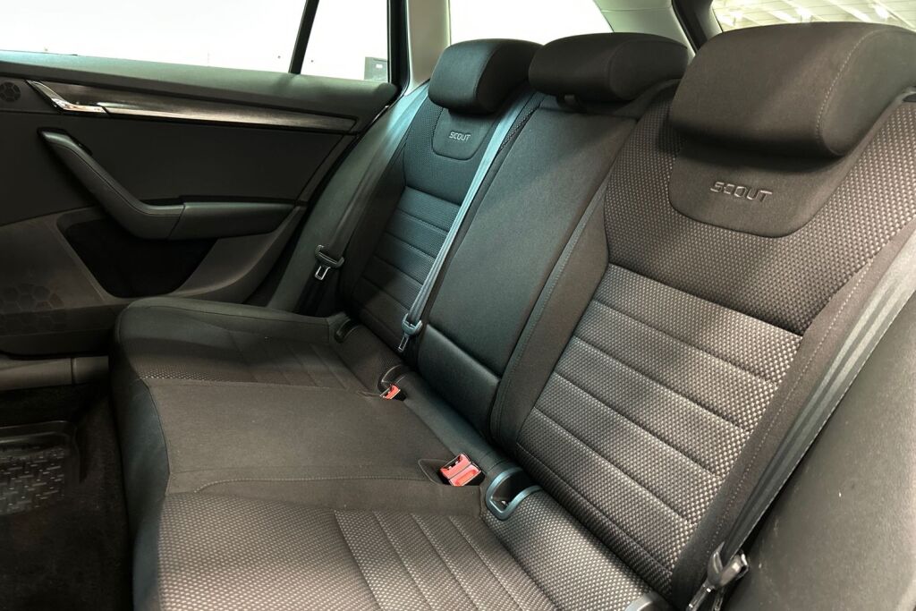 Skoda Octavia 2016 Combi 1,8 TSI 4x4 Scout DSG Autom.