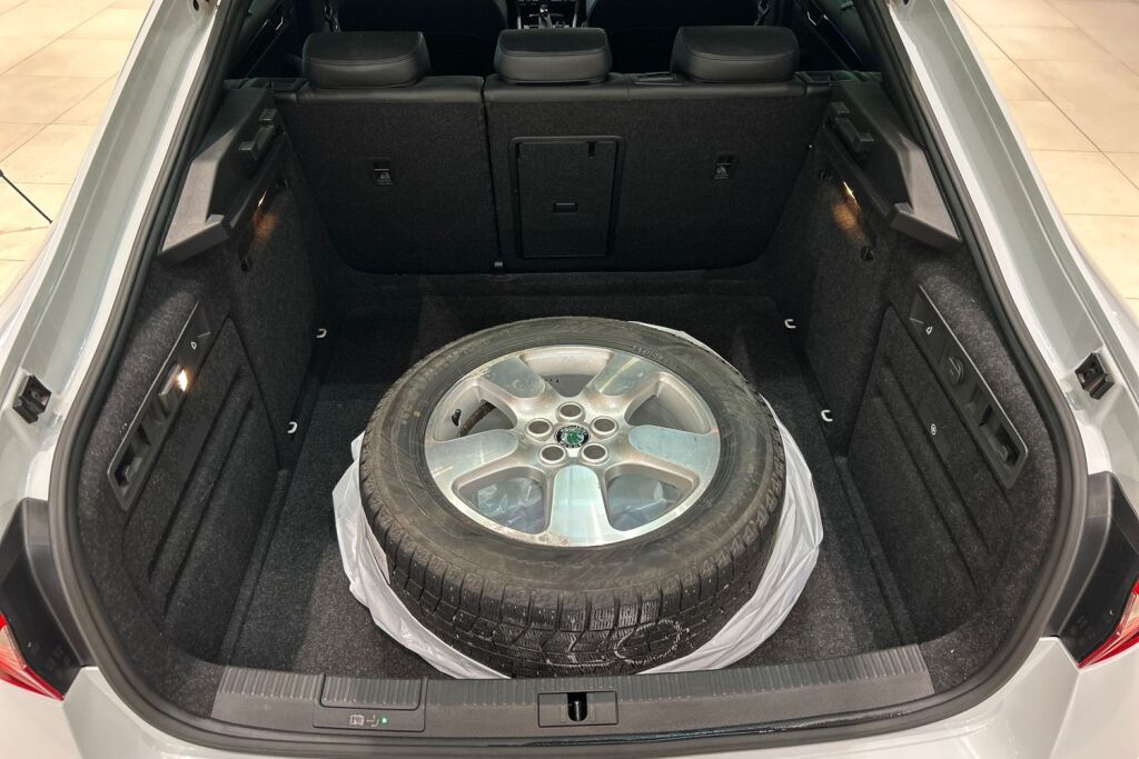 Skoda Superb 2018 2,0 TSI 220 L&K BusinessLine DSG Autom.