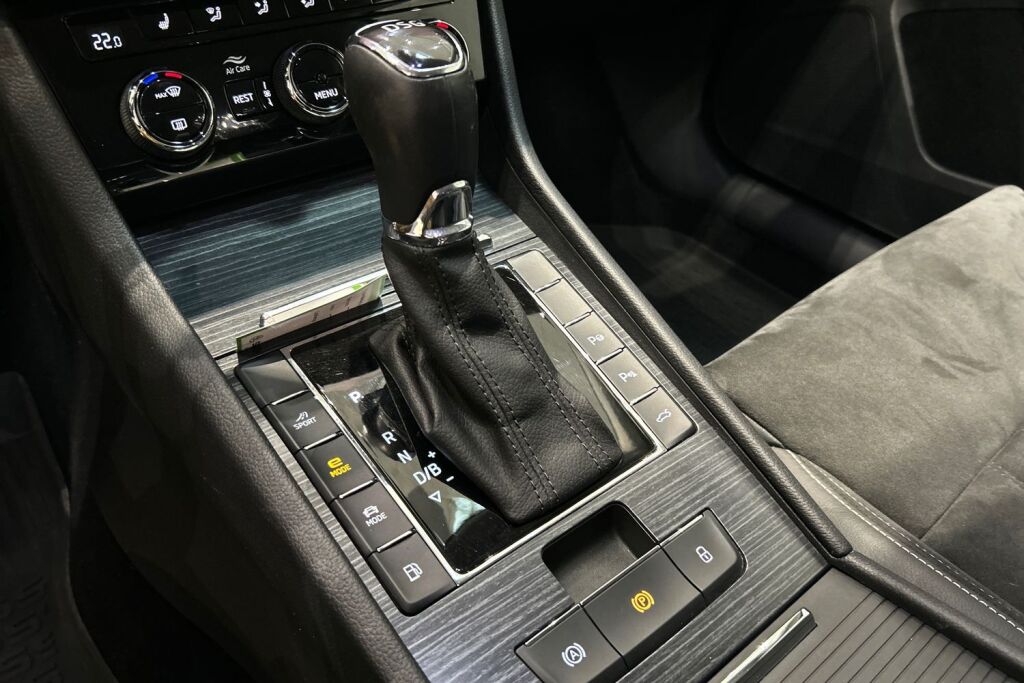 SKODA Superb 2020 Combi 1,4 TSI PHEV Style iV DSG Autom.