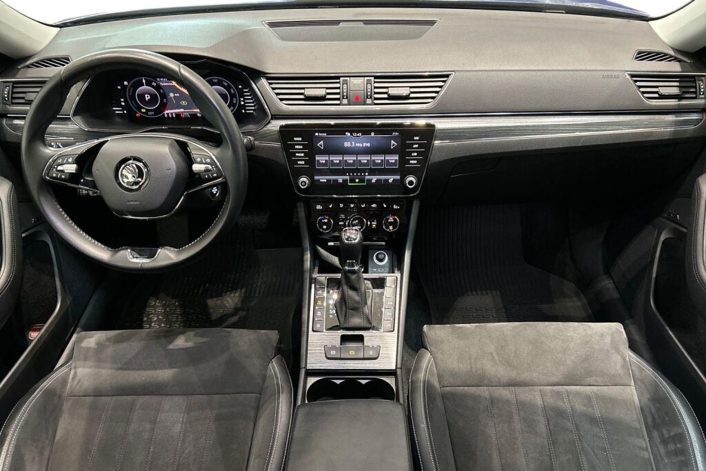 SKODA Superb 2020 Combi 1,4 TSI PHEV Style iV DSG Autom.