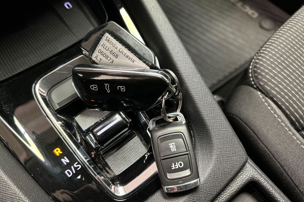 SKODA Octavia 2021 1,4 TSI PHEV Ambition iV DSG Autom.